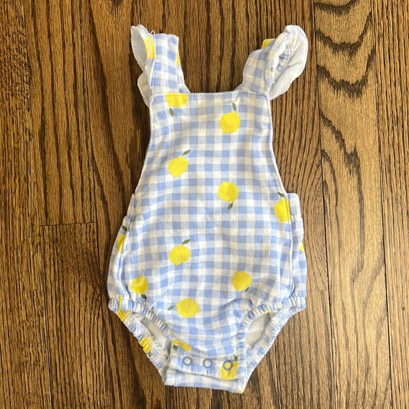 Carter’s lemon design romper - Picture 1 of 5